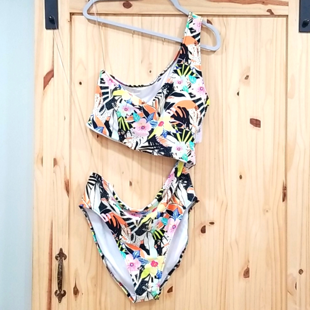 Old Navy Swim Swit